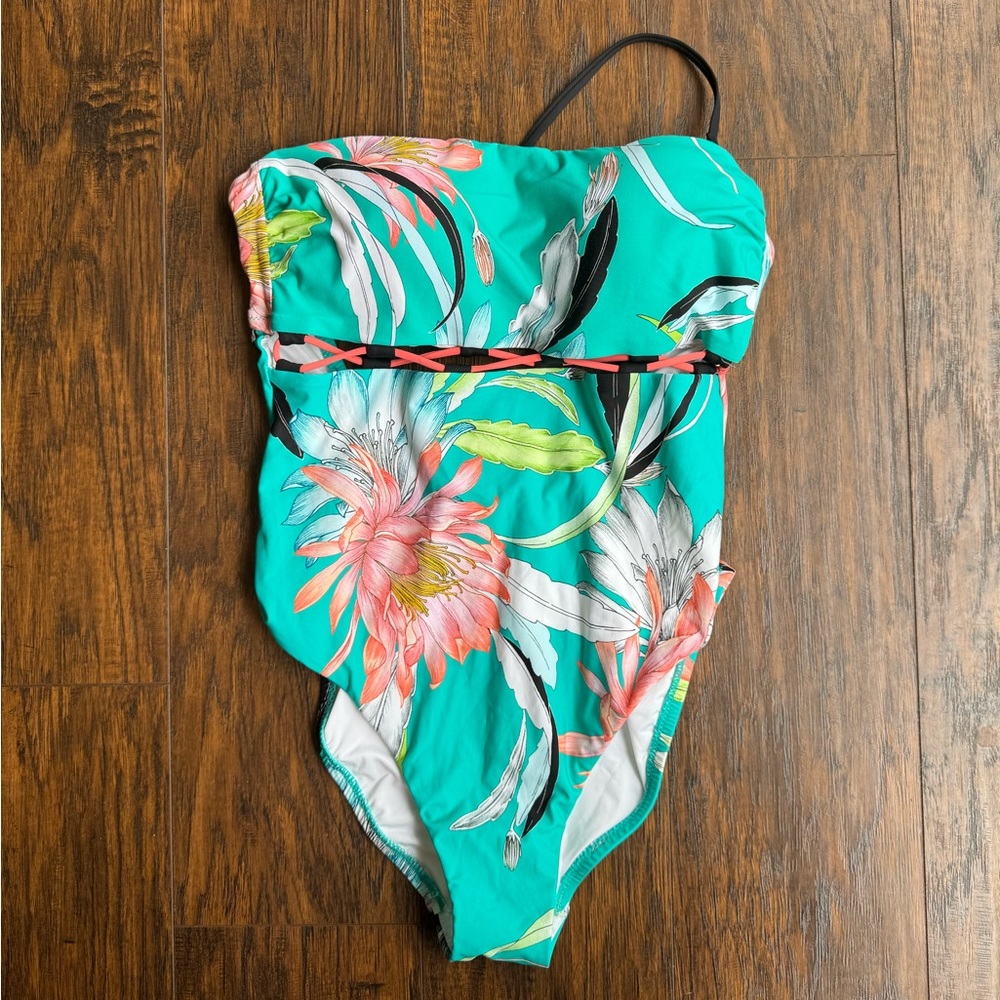 Trina Turk BNWT swim 💦